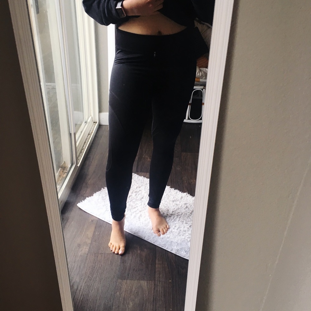Aero Hi-Rise Mesh Workout Leggings